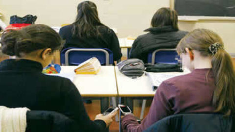 La (non) necessità dell’utilizzo del cellulare in classe