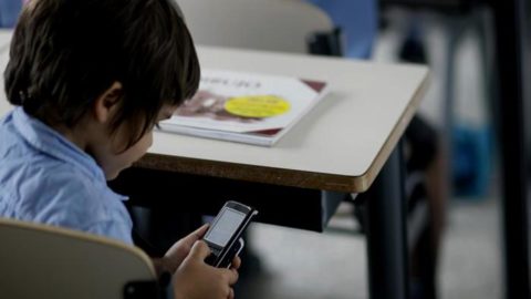 Compiti a prova di smartphone