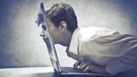TECNOLOGIE: REALE INFORMAZIONE O PURA DISTRAZIONE?