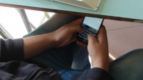 I cellulari in classe sono davvero così