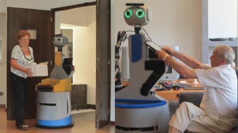 Badanti aiutate dai robot
