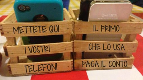 Telefoni a scuola: si o no?