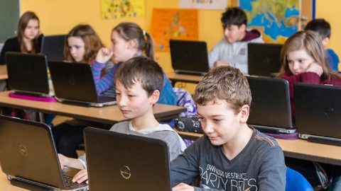La Scuola va riformata totalmente