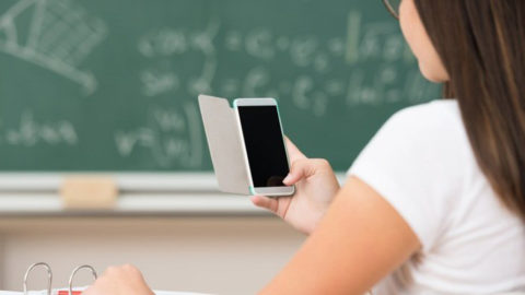 Il cellulare: un metodo alternativo per studiare oppure no?